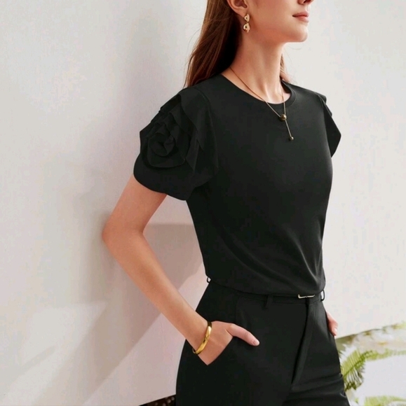 SOLID LAYERED RUFFLE PUFF SLEEVE TEE - Picture 2 of 4